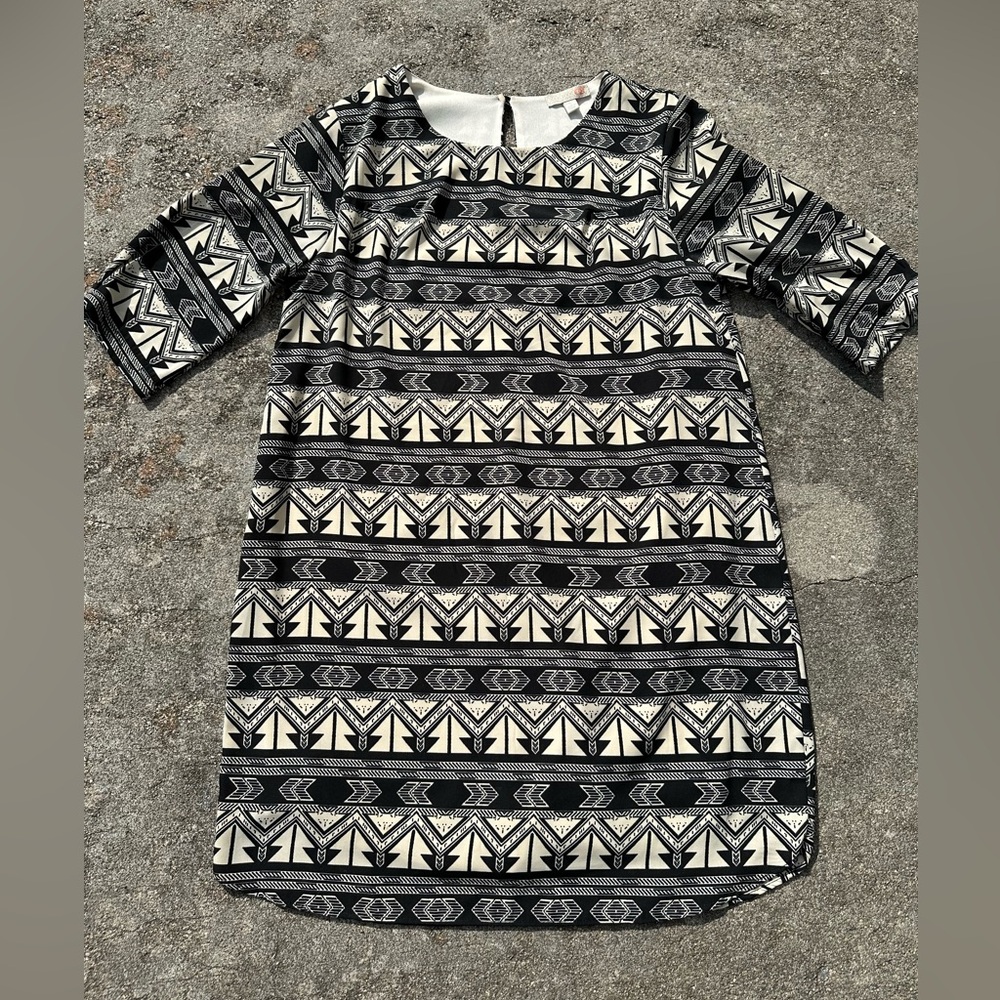 Black and White Geometric Pattern Dress
